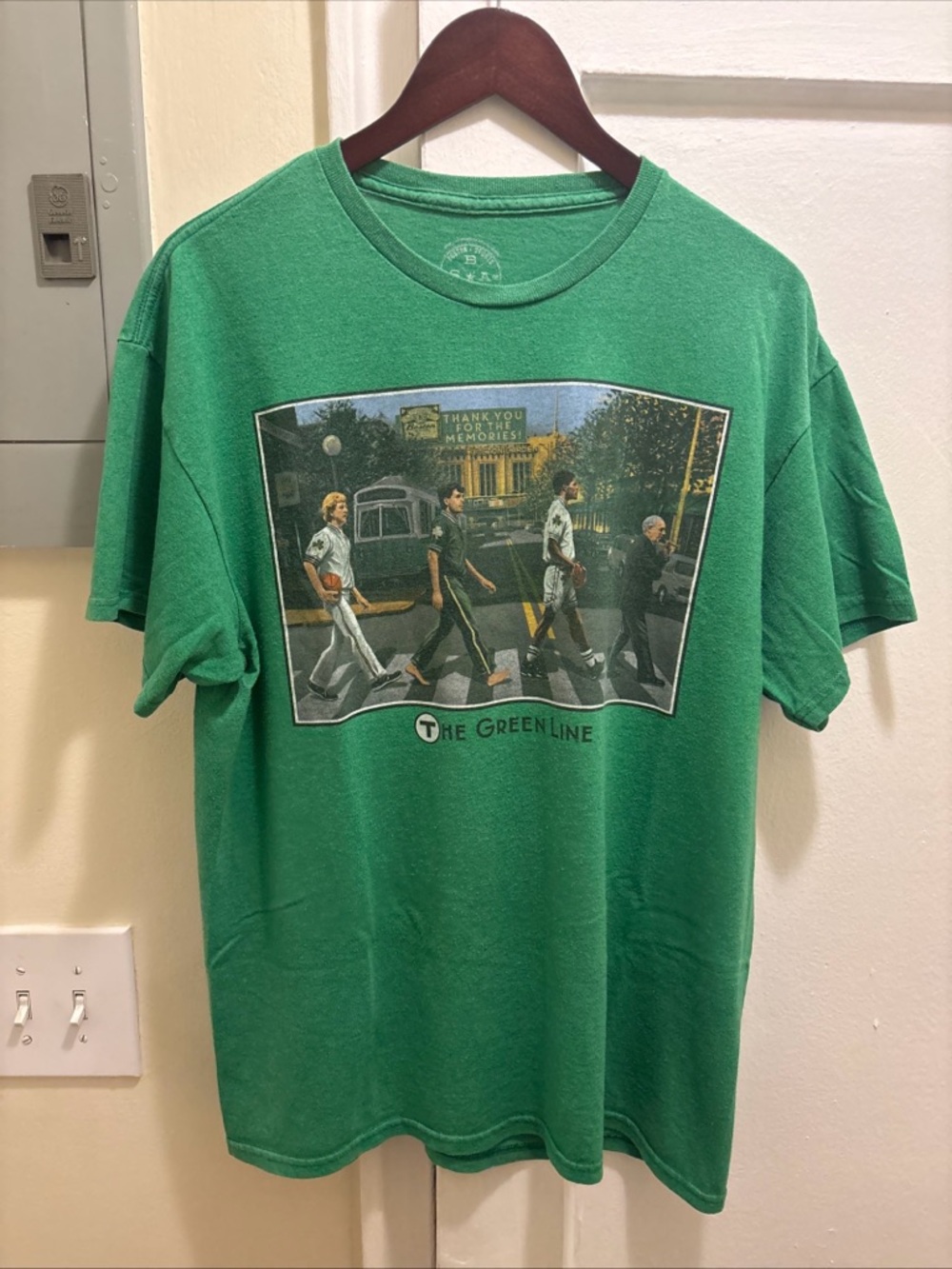 Men’s Boston Celtics The Green Line Abbey Road Graphic Tee size Large